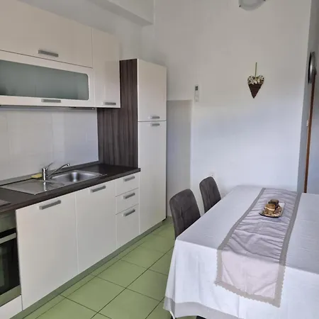 Apartment Marino