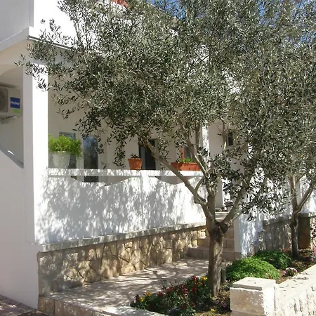 Apartment Marino Povljana