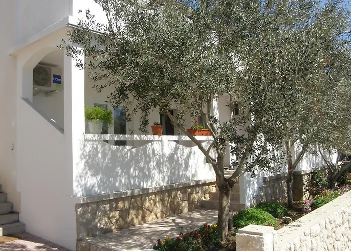 Apartment Marino Povljana