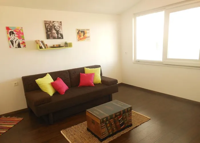 Apartment Marino Povljana